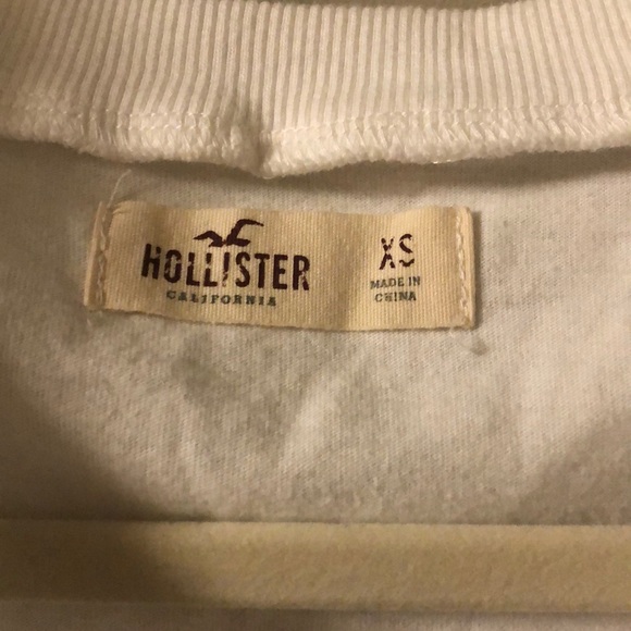 Hollister Tie-In-The-Front Long Sleeve - Picture 3 of 6